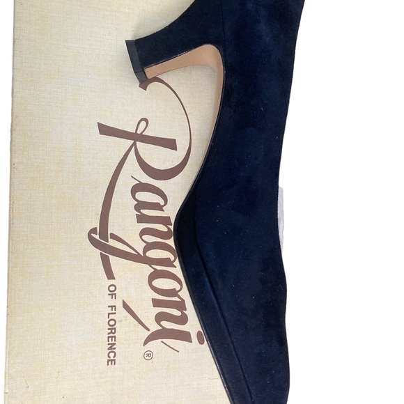 Italian Navy Cashmere Pumps - Picture 4 of 6